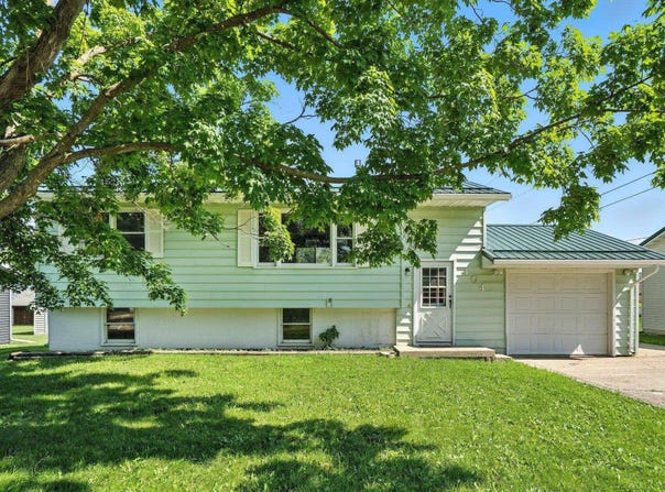 404 E Gardner Street, New Hampton, IA 50659