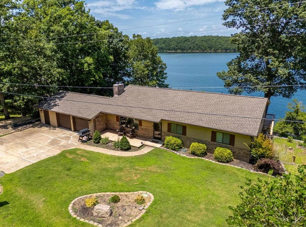 270 Ferncliff Point, Bull Shoals, AR 72619