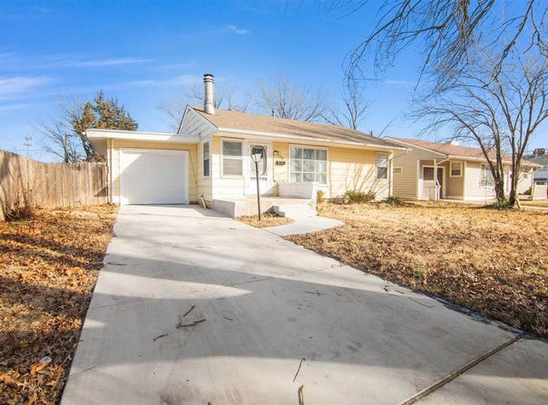 550 South Elpyco St, Wichita, KS 67218