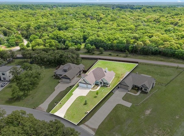 226 Colt Drive, Gainesville, TX 76240