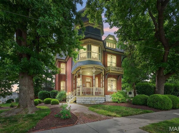 128 N 6th Street, St Charles, MO 63301