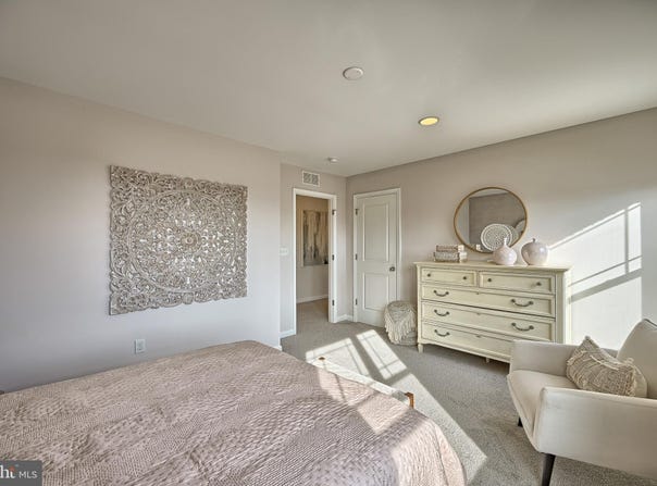 SKYVIEW DRIVE W, LAVALE, MD 21502