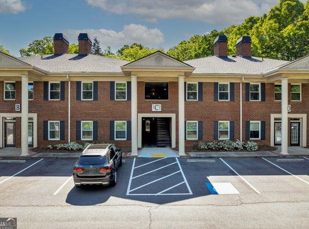 425 E Crossville Road, Roswell, GA 30075