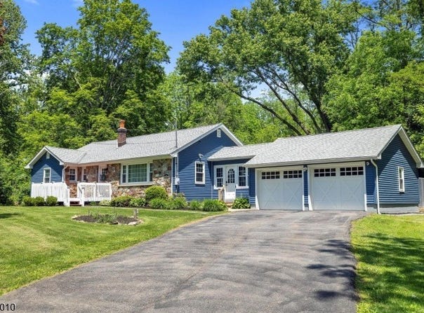 35 Old Turnpike Rd, Washington Twp., NJ 07853