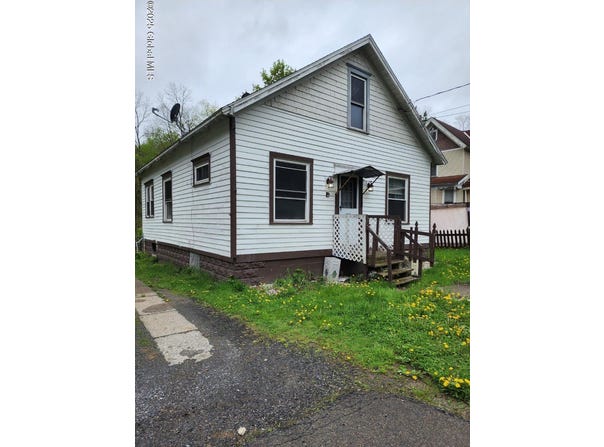 31 Fort Johnson Avenue, Fort Johnson, NY 12070