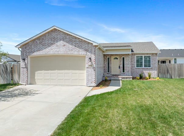 718 E Hedgewood, Andover, KS 67002