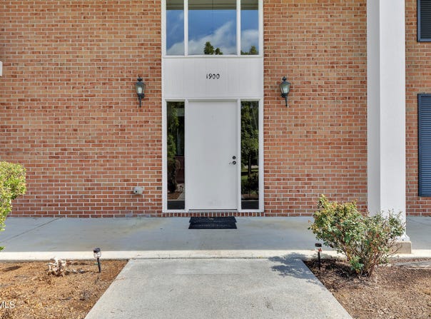 1900 West Manor Court, Kingsport, TN 37660