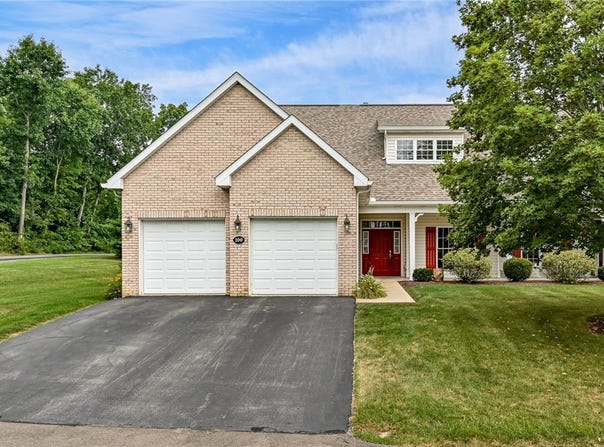 100 Heron Ln, Slippery Rock Twp, PA 16057