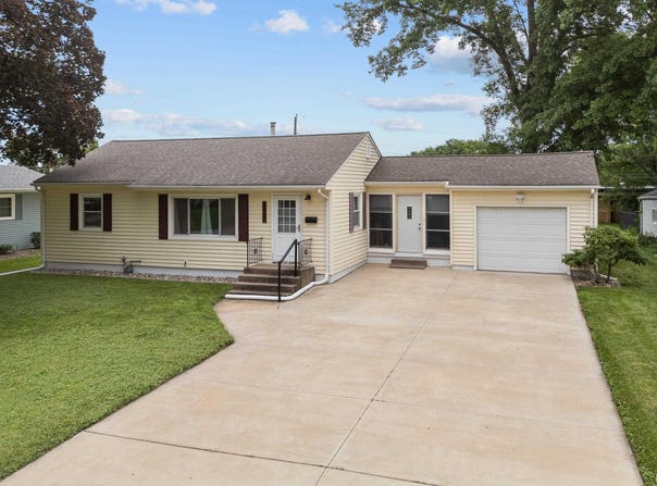 3903 35TH Street, Rock Island, IL 61201