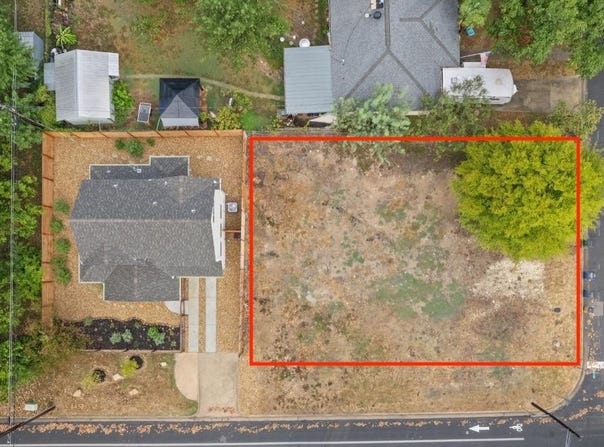 1310 Aggie LN, Austin, TX 78757