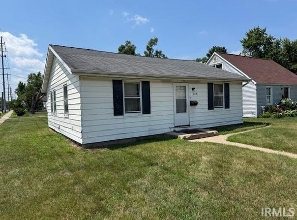 2051 Stevens Avenue, Elkhart, IN 46516