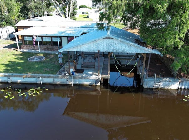2096 HUNTER ROAD, OKEECHOBEE, FL 34974