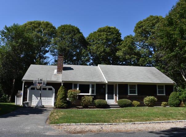 6 Hawthorn Street, South Dennis, MA 02660