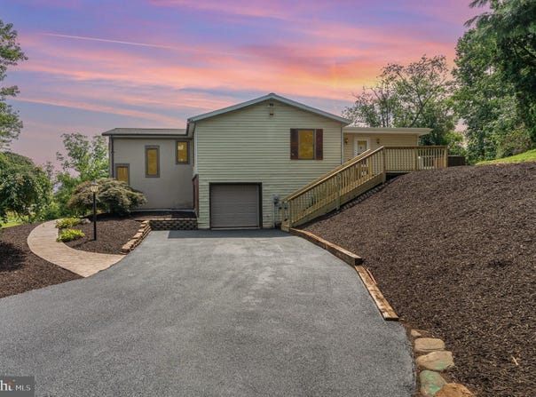 2530 MILL CREEK ROAD, DOVER, PA 17315