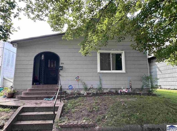 924 N 14th Street, Terre Haute, IN 47807