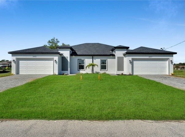 2405/2407 Xelda Avenue N, Lehigh Acres, FL 33971
