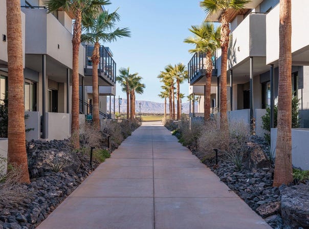 1400 E Black Desert Dr, Ivins, UT 84738