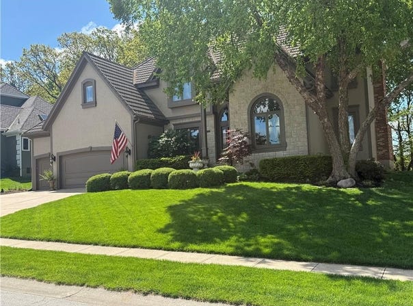 5316 NE NORTHGATE Crossing, Lee's Summit, MO 64064
