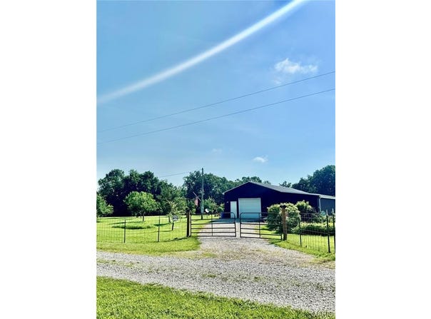 6554 County Road 249, Palmyra, MO 63461