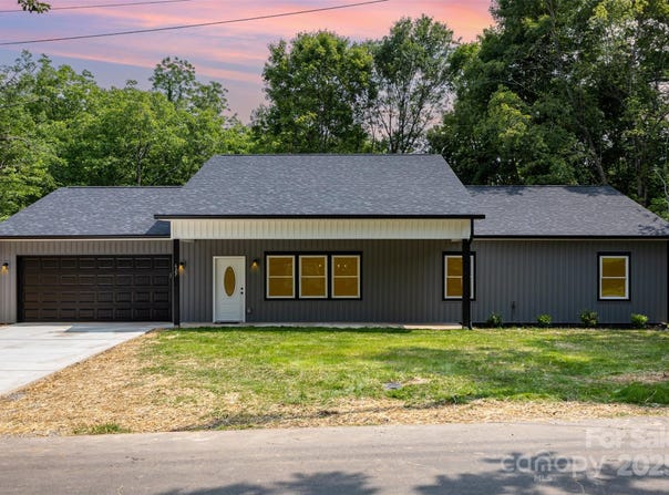 627 West Main Extension, Lincolnton, NC 28092