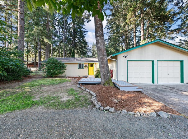 24822 SERTIC RD, Veneta, OR 97487