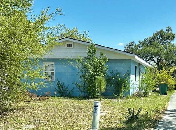 109 S Seventh Avenue, Kure Beach, NC 28449