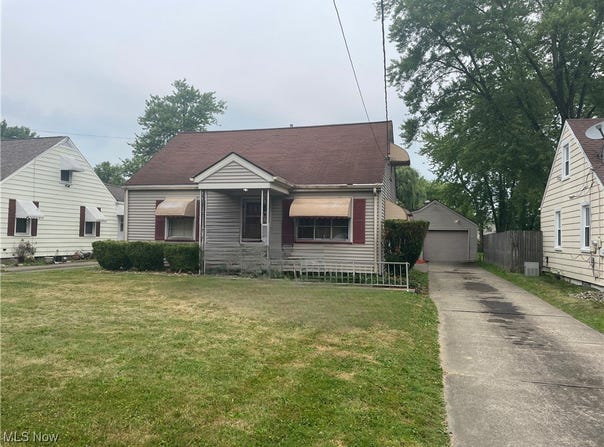 2144 Northwest Boulevard, Warren, OH 44485