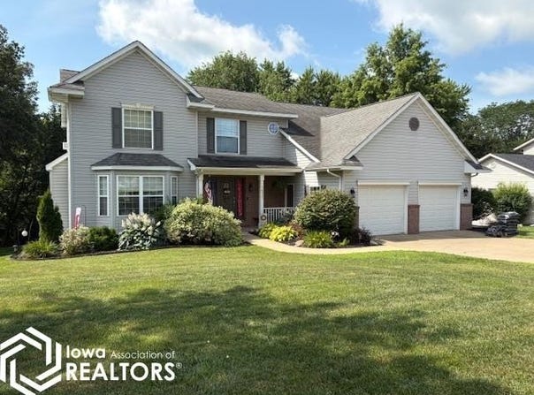 1521 Lone Oak Circle, Fairfield, IA 52556