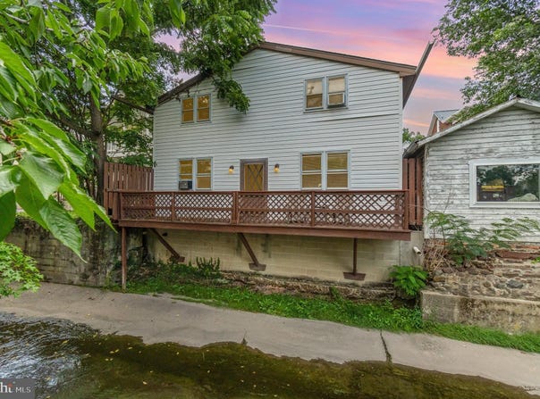 31 E WATER STREET, GETTYSBURG, PA 17325