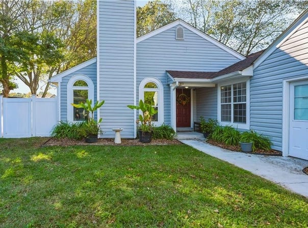 917 Chimney Hill Parkway, Virginia Beach, VA 23462