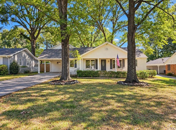 2560 MOORE Rd, Germantown, TN 38138