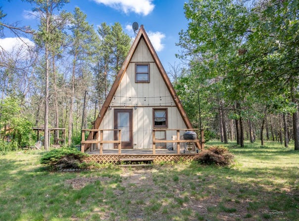 N8244 Woodland Trail, New Lisbon, WI 53950