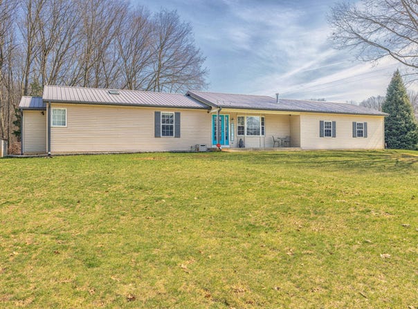 1255 106th Avenue, Plainwell, MI 49080