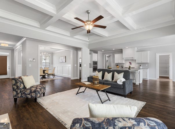 840 Champagne, Hoschton, GA 30548