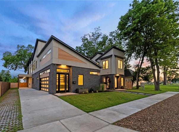 609  SW 4th  ST, Bentonville, AR 72712