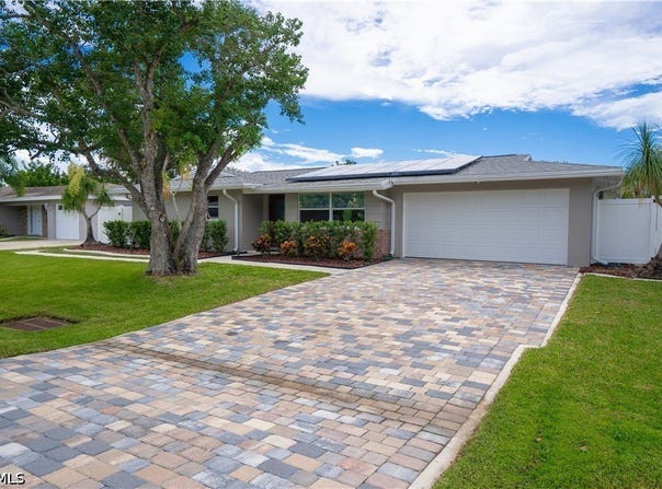 1640 N Flossmoor Road, Fort Myers, FL 33919