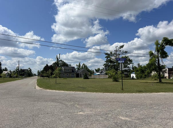 415 N Illinois Avenue, Gaylord, MI 49735