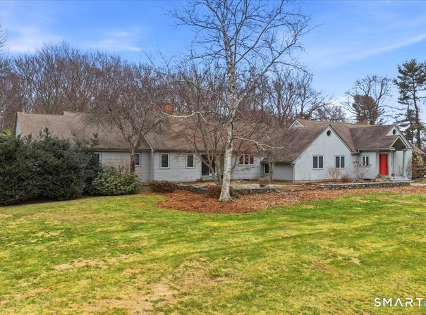 3 Westwood Drive, Waterford, CT 06385