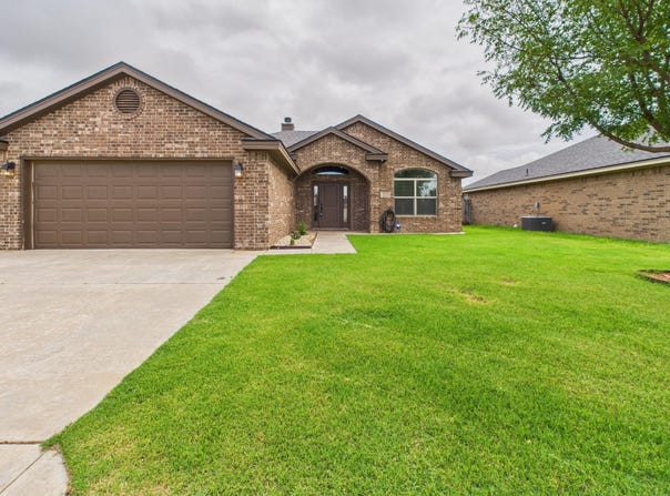 305 N 7th Street, Wolfforth, TX 79382