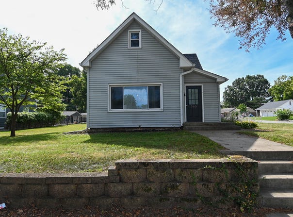 703 E Main Street, Plainfield, IN 46168
