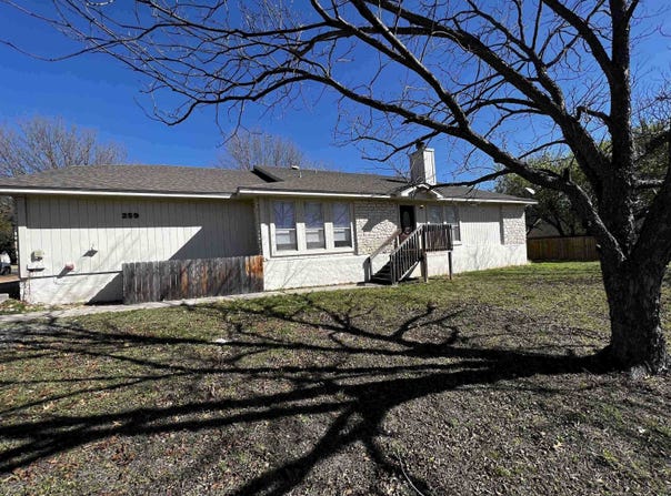 259 B Braeburn Circle, Meadowlakes, TX 78654