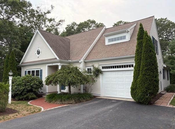 69 Schooner Lane, Hyannis, MA 02601