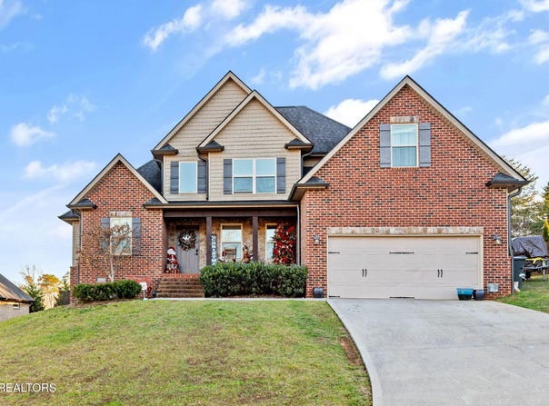 1316 Fox Ridge Drive, Powell, TN 37849