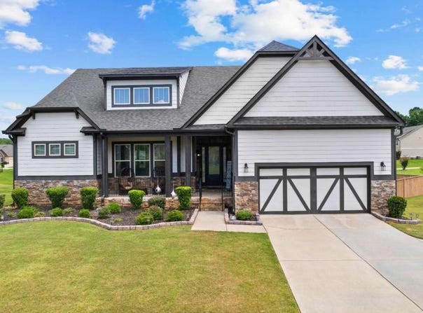 100 Amberton, Fayetteville, GA 30215