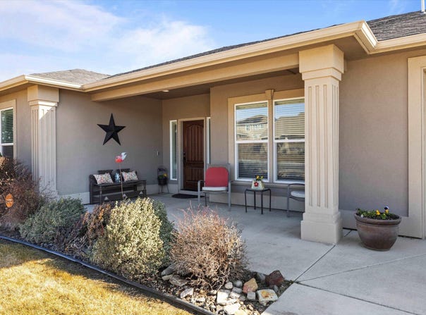 4806 Indian Ridge Dr, Pasco, WA 99301-4434