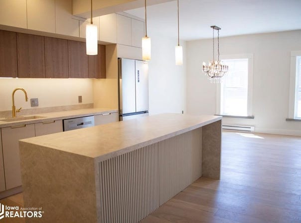 51 E Broadway #205, Fairfield, IA 52556