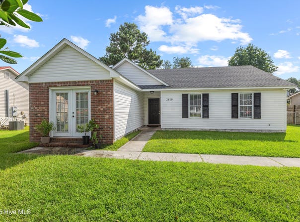 2610 Brookfield Drive, Midway Park, NC 28544