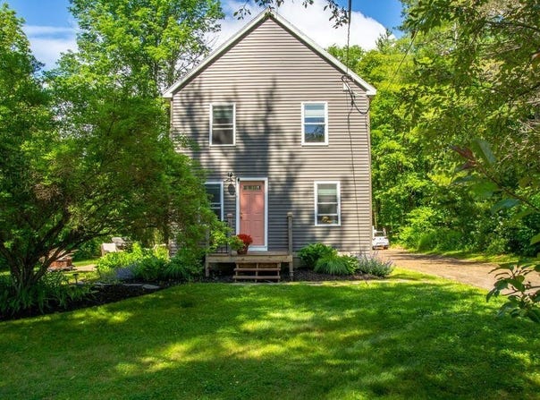 42 Winn Road, Falmouth, ME 04105