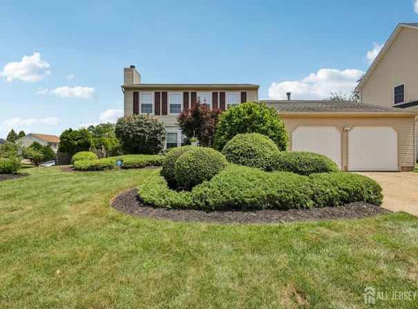 6 E Wintergreen Avenue, Edison, NJ 08820