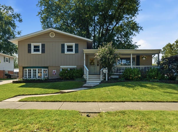 15124 Hillside Avenue, Oak Forest, IL 60452